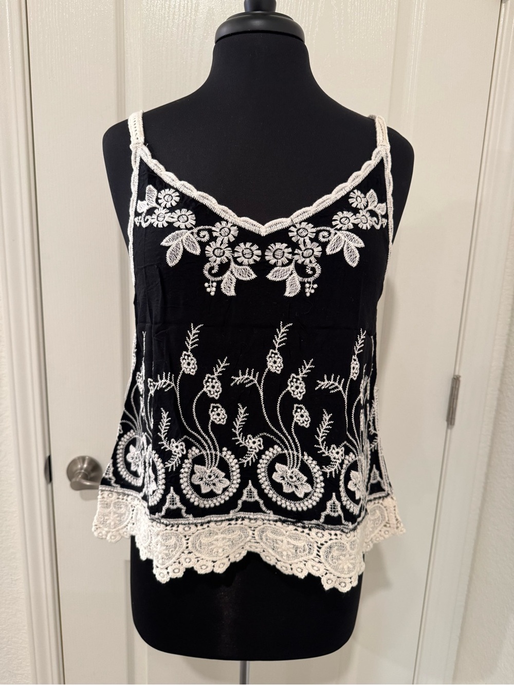 Black and White Embroidered Lace-Trim Cami Top